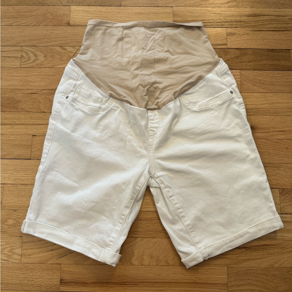 Old Navy Full Panel Maternity White Bermuda Shorts